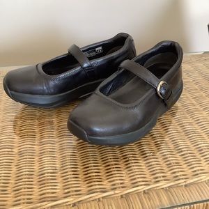 MBT Black Mary Jane’s